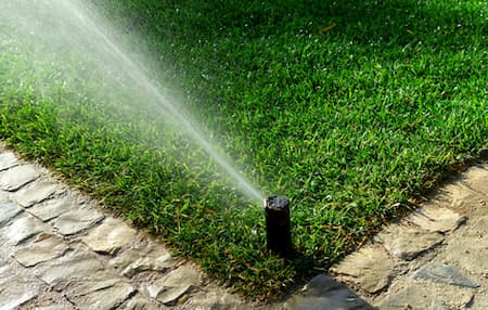 Signs That Your Fort Worth Sprinkler System Needs Repairs